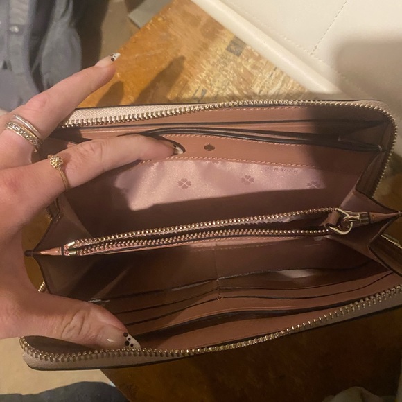 Black and pink Kate spade wallet - Picture 2 of 2